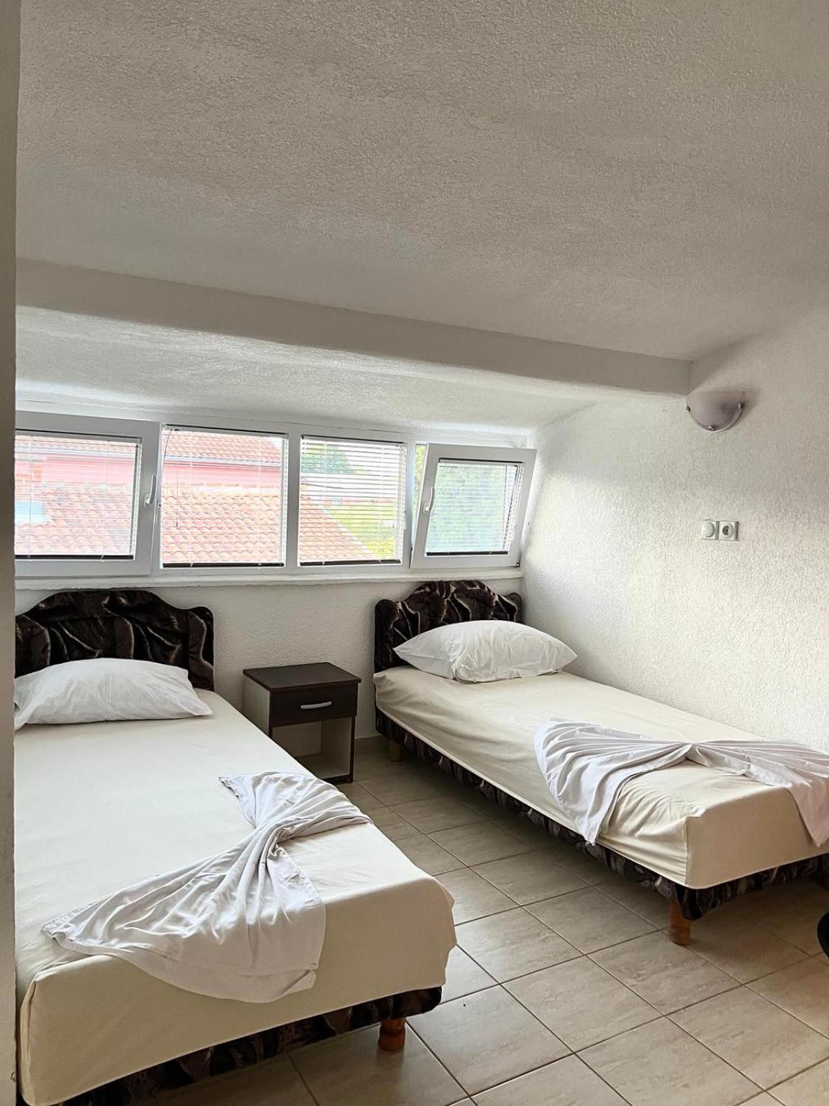 Apartments Vila Fata อุลซิน ภายนอก รูปภาพ