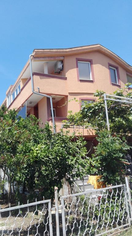 Apartments Vila Fata อุลซิน ภายนอก รูปภาพ